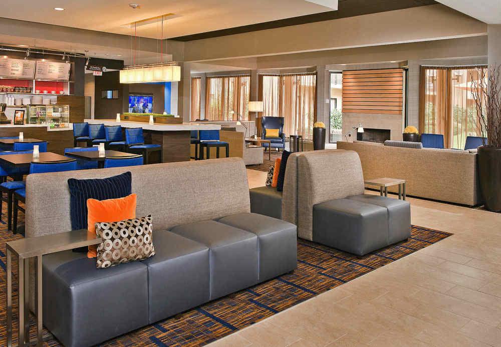 Отель Courtyard By Marriott Маува Экстерьер фото