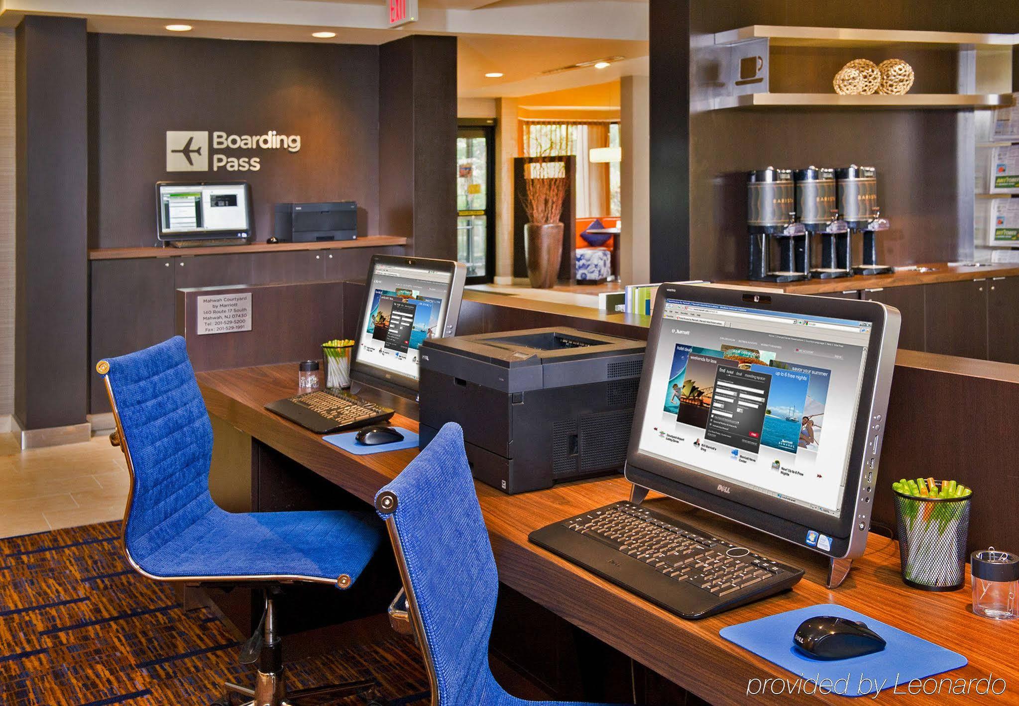 Отель Courtyard By Marriott Маува Экстерьер фото