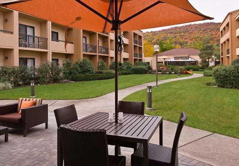 Отель Courtyard By Marriott Маува Экстерьер фото