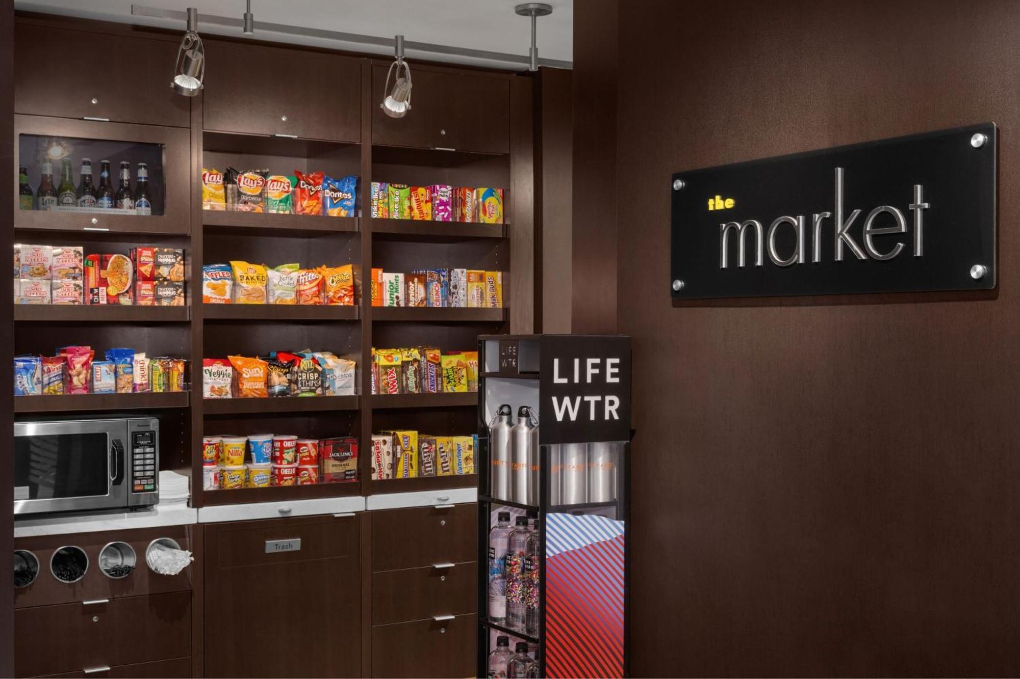 Отель Courtyard By Marriott Маува Экстерьер фото