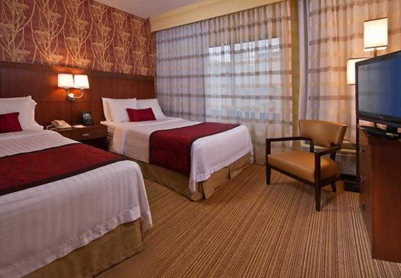 Отель Courtyard By Marriott Маува Экстерьер фото